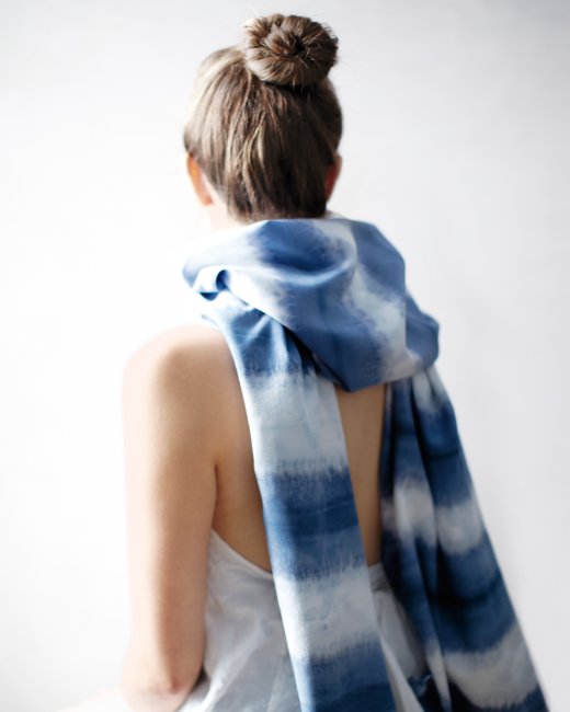 scarf-model-mld108754_vert
