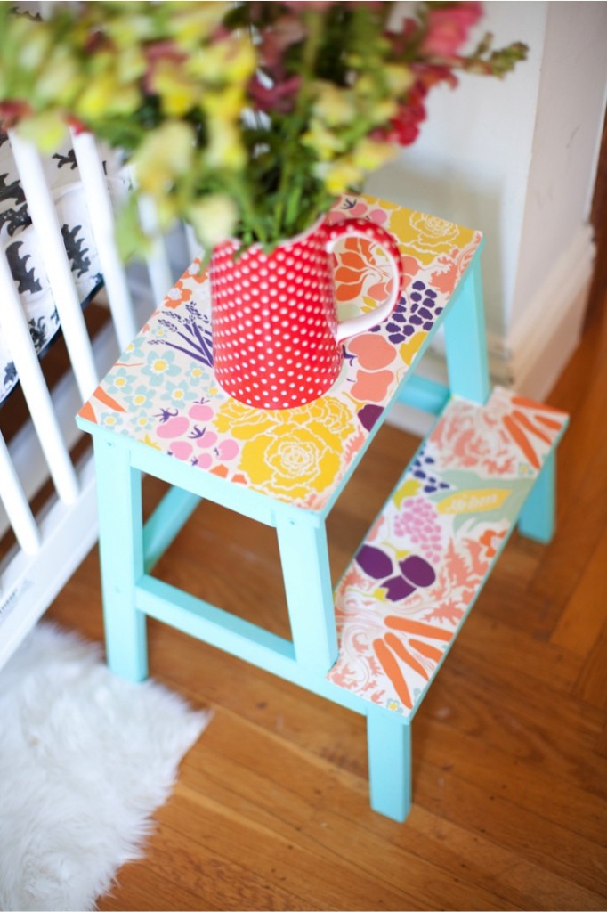 DIY-colorful-stool-with-paint-and-wallpaper