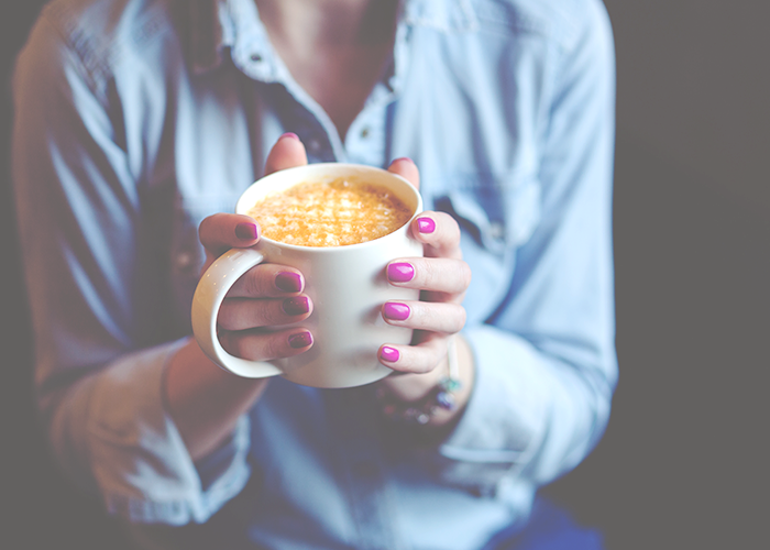 girl-with-coffee-mug