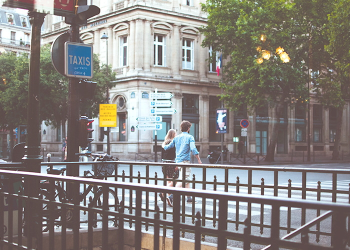 couple-in-paris