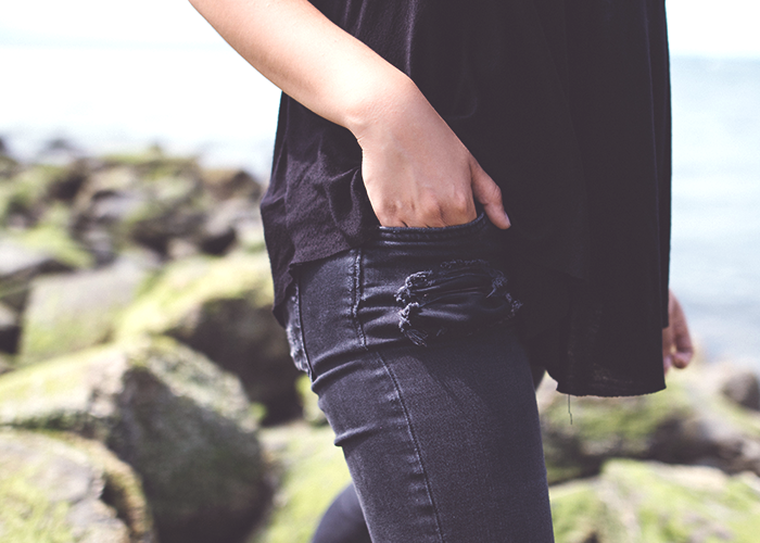tfd_photo_black-jeans-hand-in-pocket
