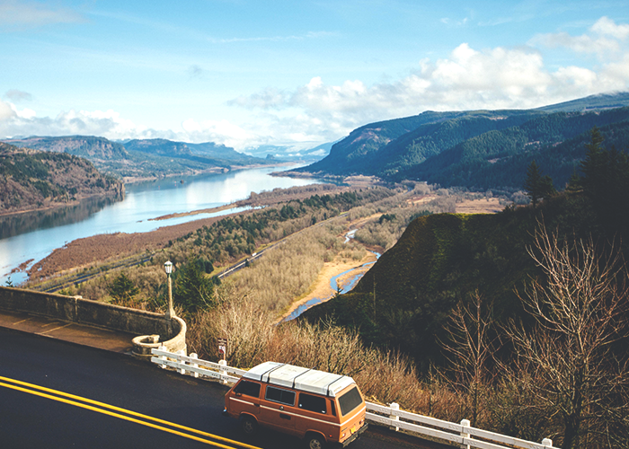 road-trip-through-the-mountains